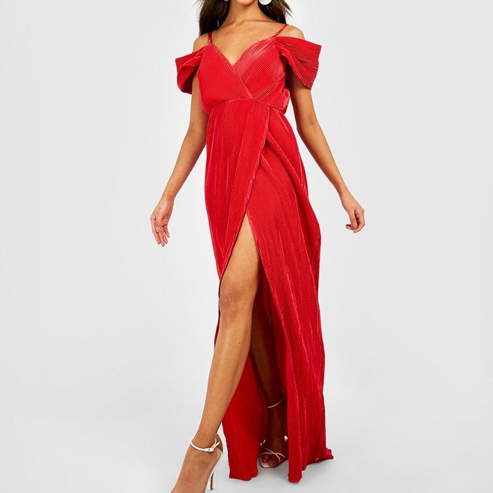 Plisse Cold Shoulder Maxi Dress